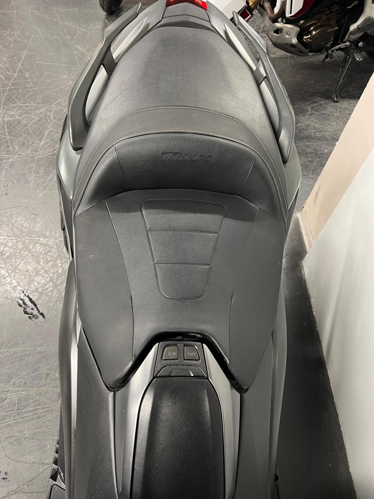 Yamaha TMAX 560 Tech max
