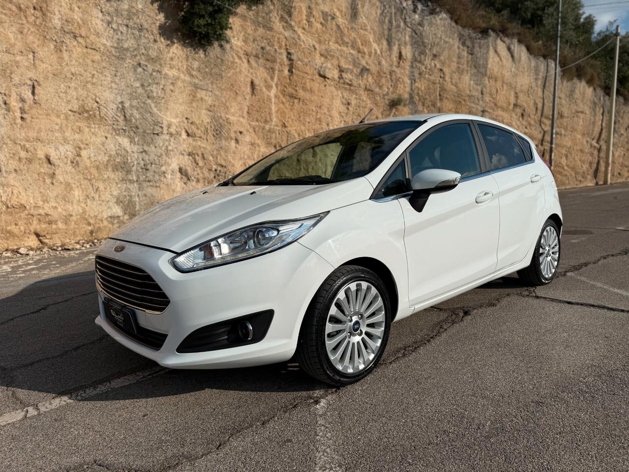 Ford Fiesta TITANIUM/1.6 95CV/LED/CERCHI 16"
