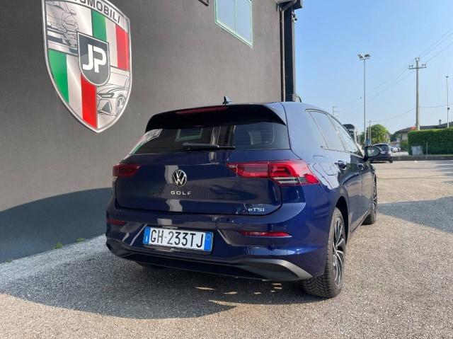 Volkswagen Golf 1.0 etsi 110cv dsg Luci amb PDC Vetri Scuri