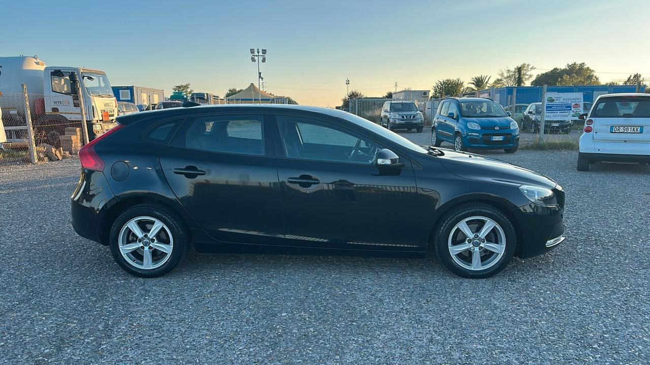 Volvo V40 D2 1.6 Momentum
