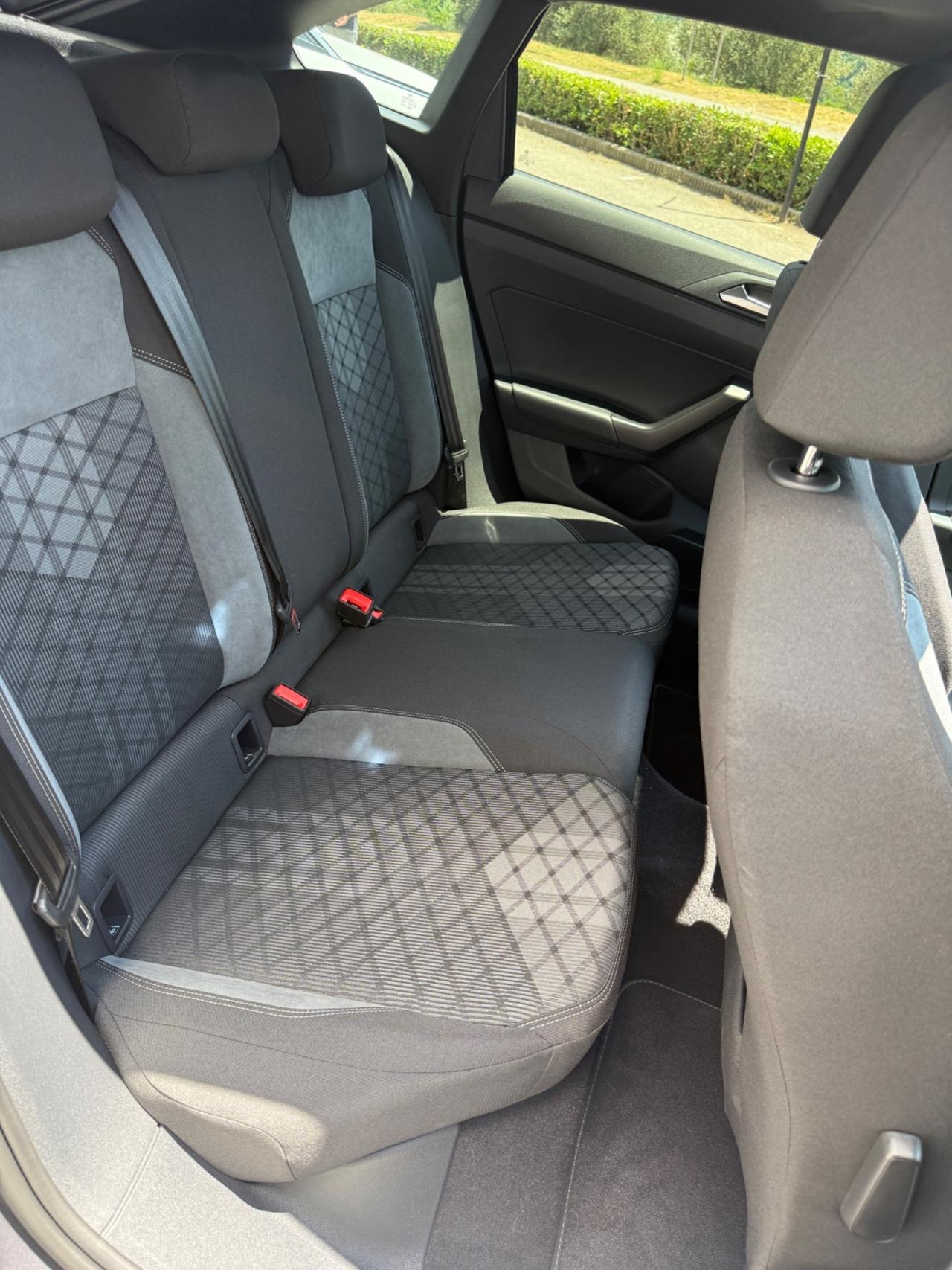 Volkswagen Taigo 1.0 TSI 110 CV DSG R-Line