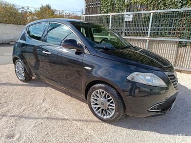 Lancia Ypsilon 1.2 69 CV 5 porte S&S Gold GPL