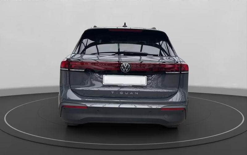 Volkswagen Tiguan Tiguan 2.0 TDI 150 CV DSG Life Cockpit Camera 18"