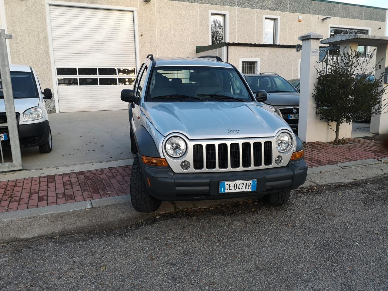 Jeep Cherokee 2.8 CRD Sport