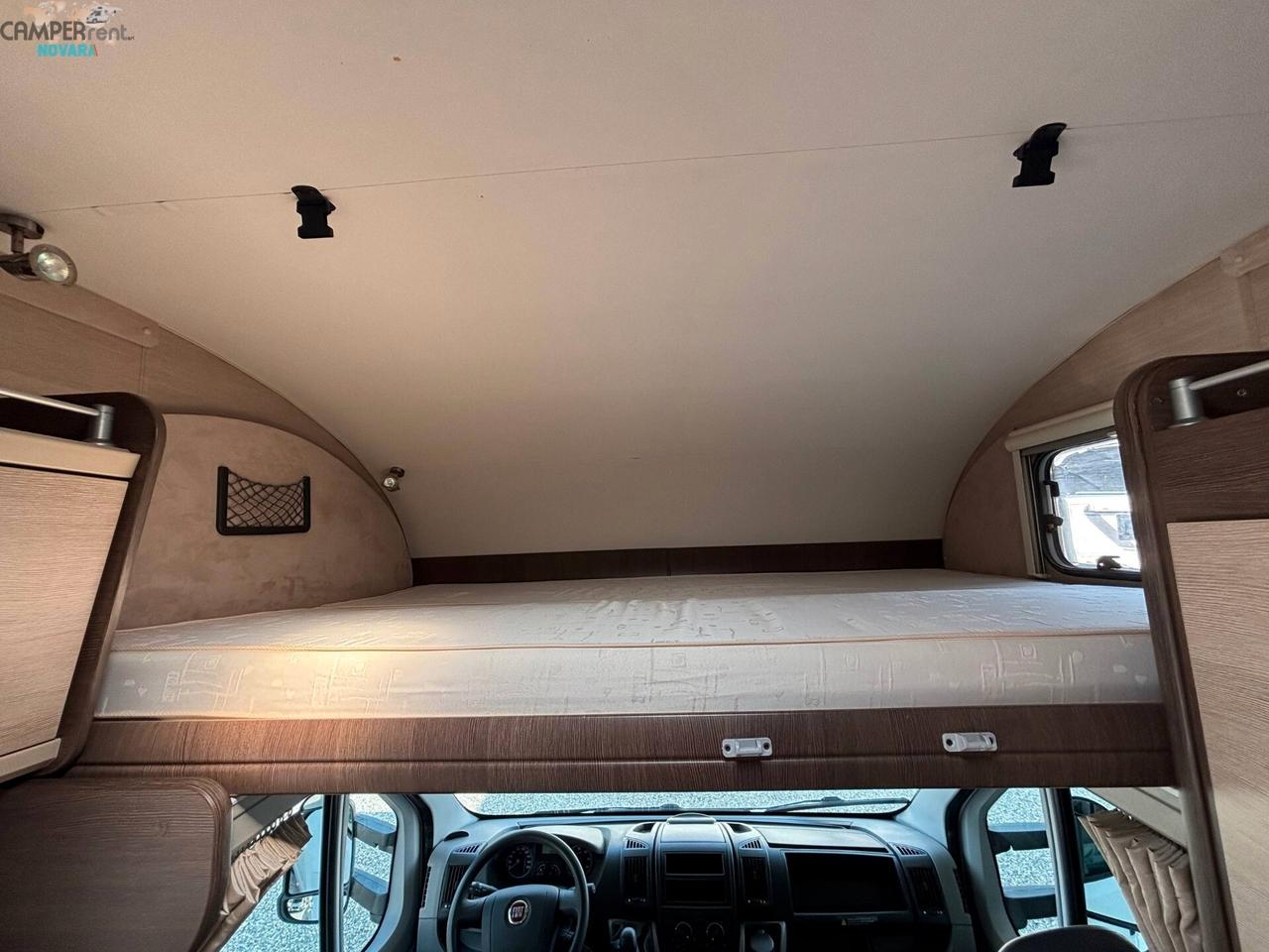 PILOTE BAVARIA A 70 - mansardato con letto matrimoniale in coda e garage