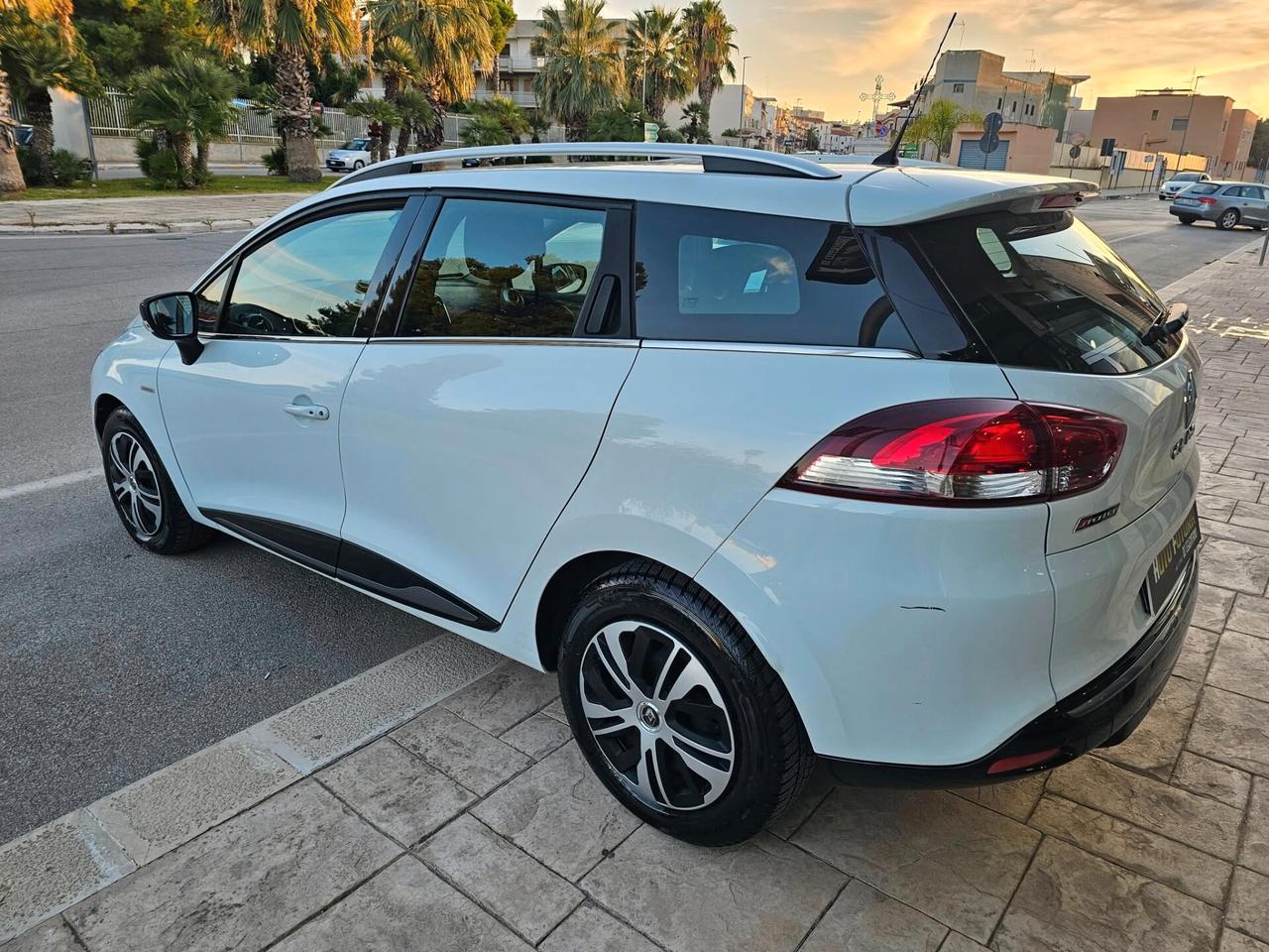 Renault Clio Sporter 1.5 dCi 8V 90CV Costume National