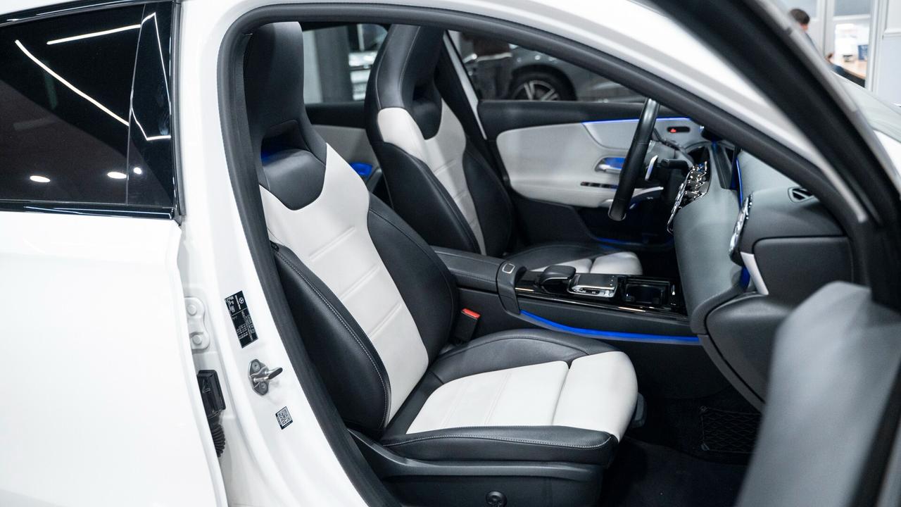 Mercedes-benz A 180 D PREMIUM PLUS AMG TETTO PACK LUCI MULTIBEAM FULL