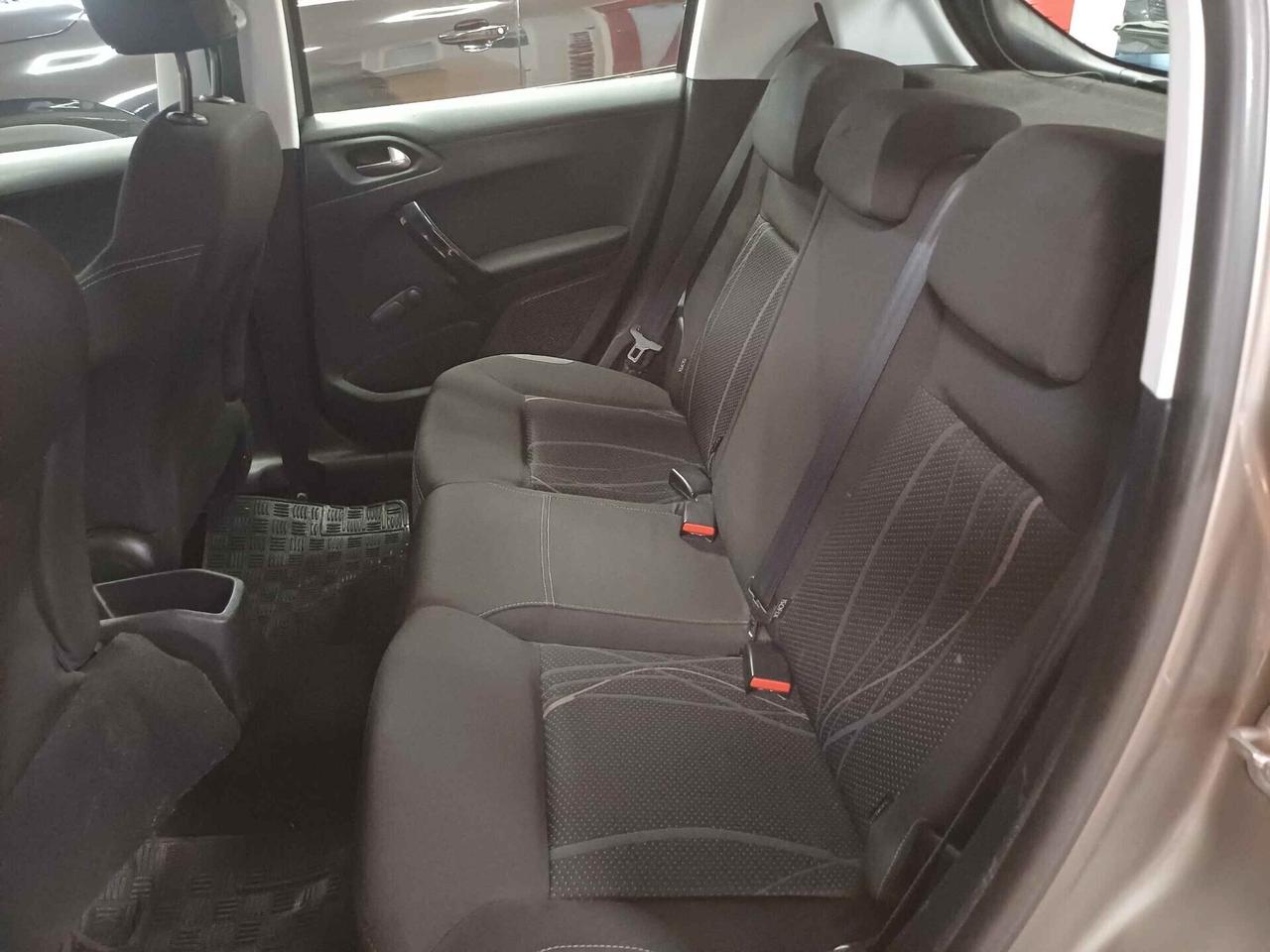 Peugeot 208 1.2 VTi 82 CV 5 porte Active