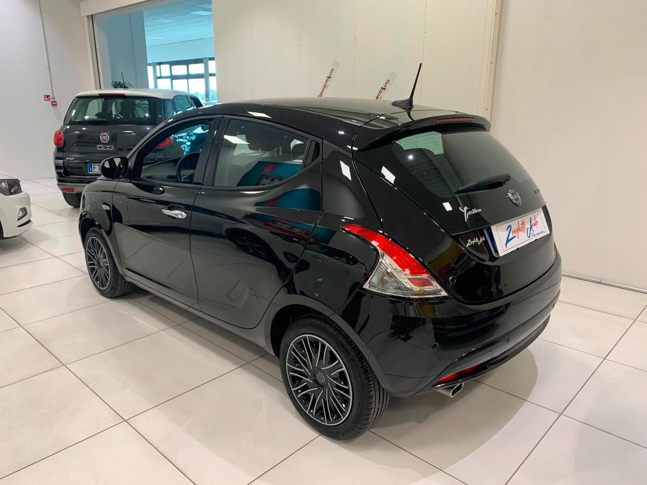 LANCIA YPSILON 1.0 HYBRID - OK NEOPATENTATI