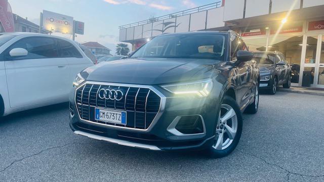 AUDI Q3 35 TDI S tronic Business Advanced