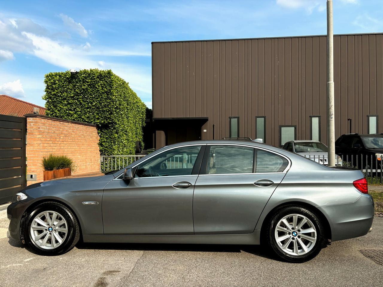 BMW 523 aut.(benzina)-BERLINA- 91500km -FULL-2010