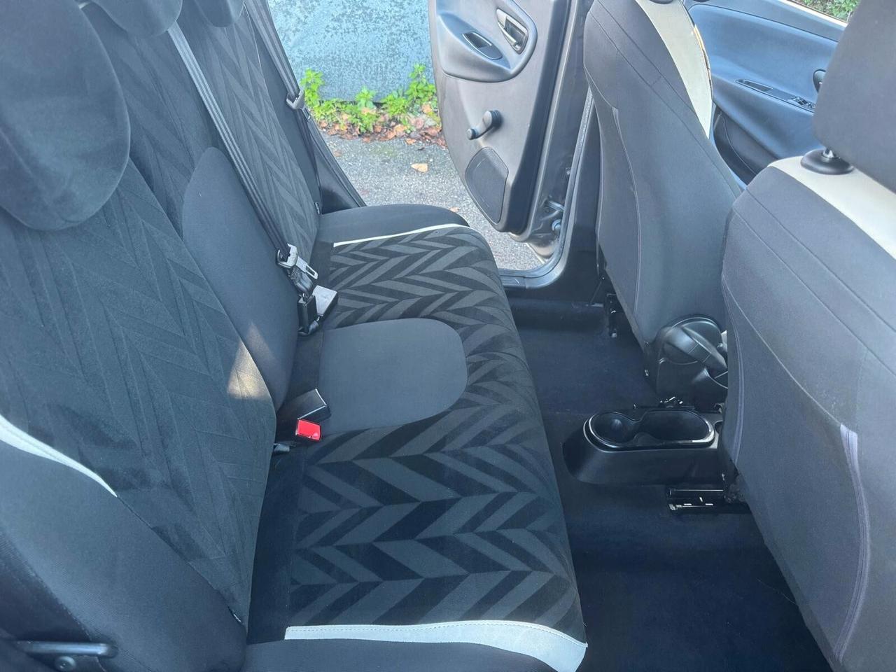 Lancia Ypsilon 1.2 69 CV 5 porte Silver