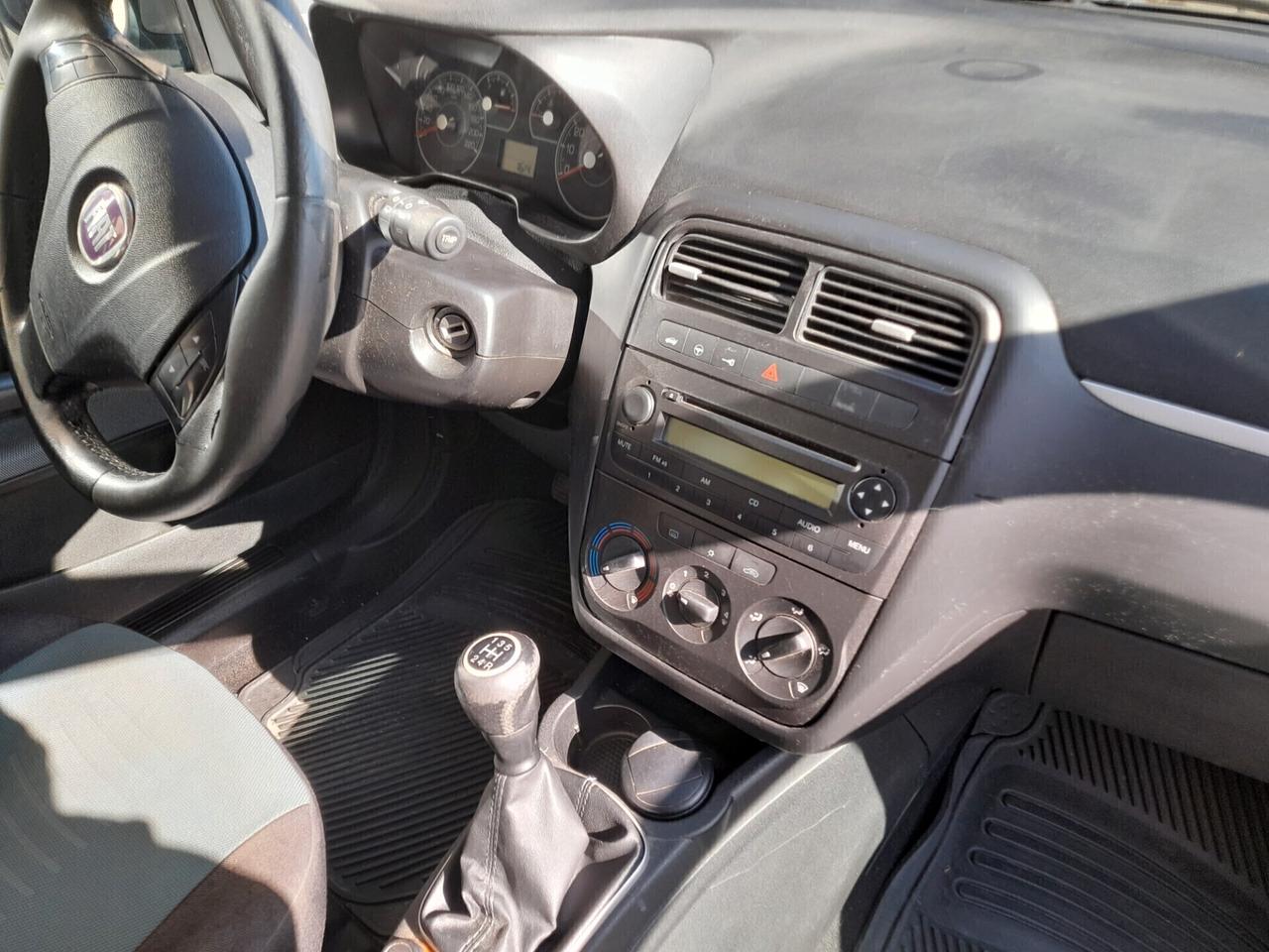 Fiat Grande Punto 1.3 MJT 75 CV 5 porte Dynamic