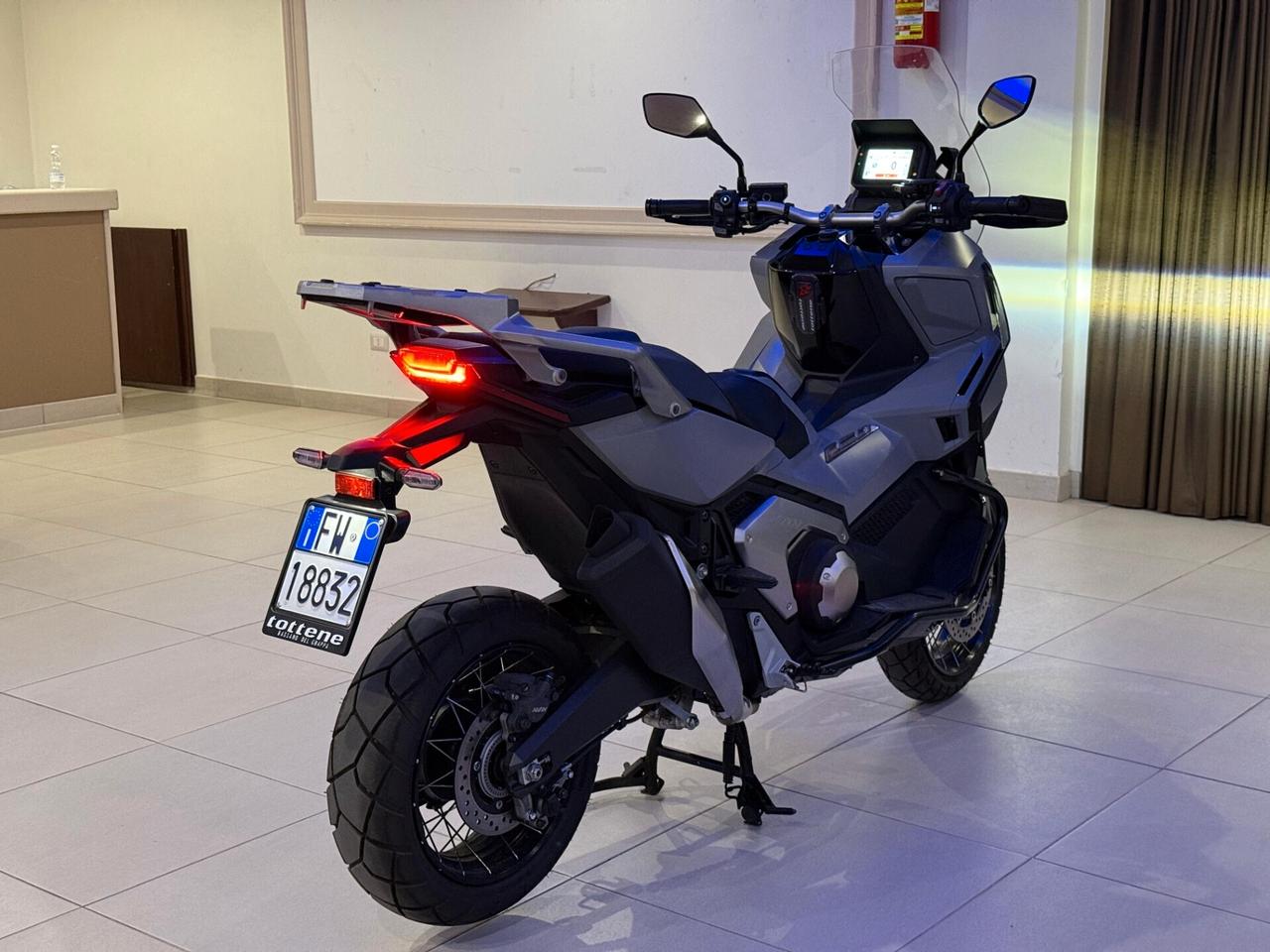 Honda X-ADV GRIGIO OPACO