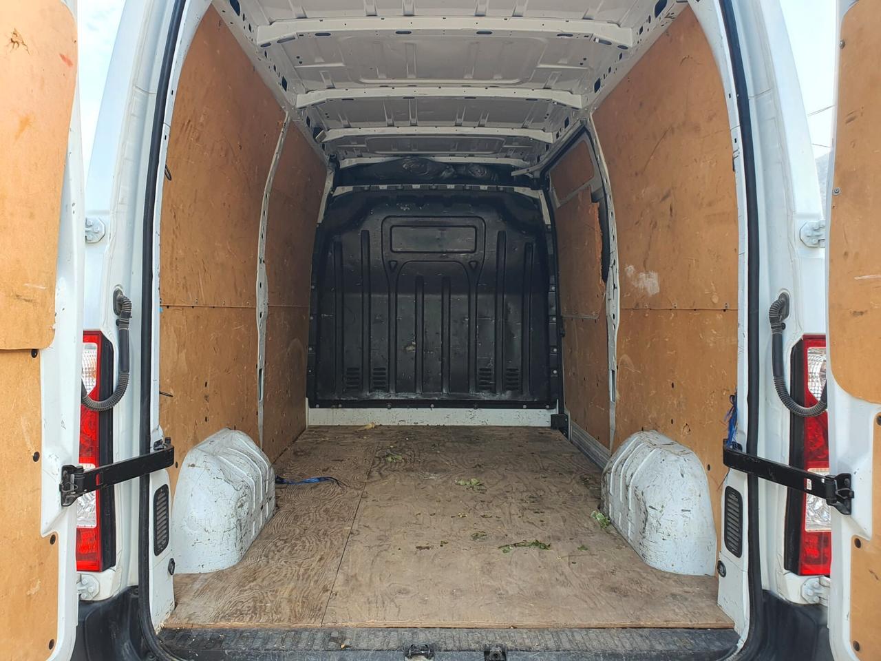 Renault Master 2.3 CDTI 145 CV FURGONE L2H2 R35 EU6