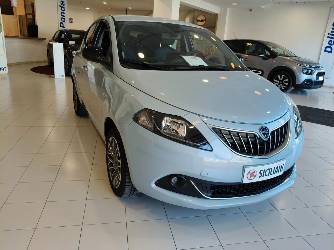 Lancia Ypsilon 1.0 70CV 5 porte Hybrid Gold Plus
