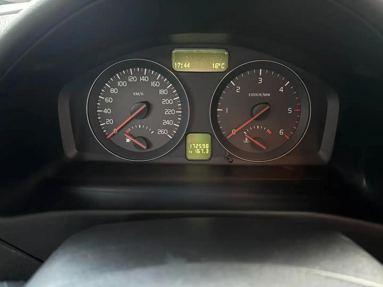 Volvo V50 D2 R-design