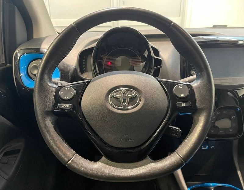 Toyota Aygo 1.0 VVT-i 72 CV 5 porte x-trend