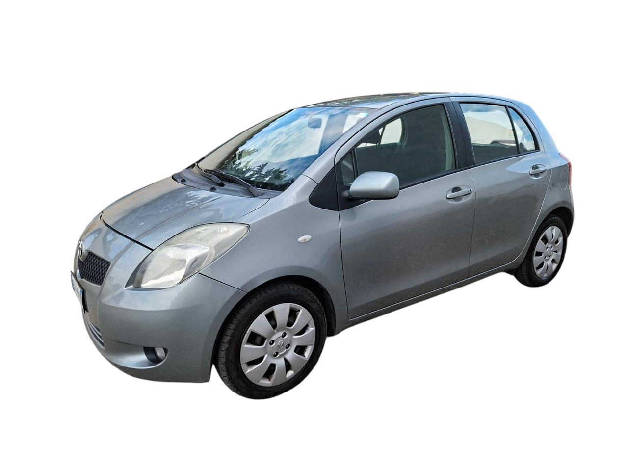 Toyota Yaris 1.3 5p. Luna *NEOPATENTATI*