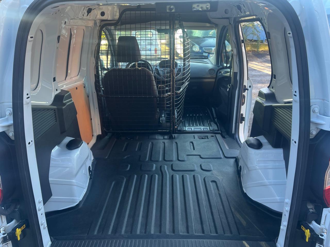 Ford Transit Courier 1.5 TDCI 75 CV-solo km 81000-