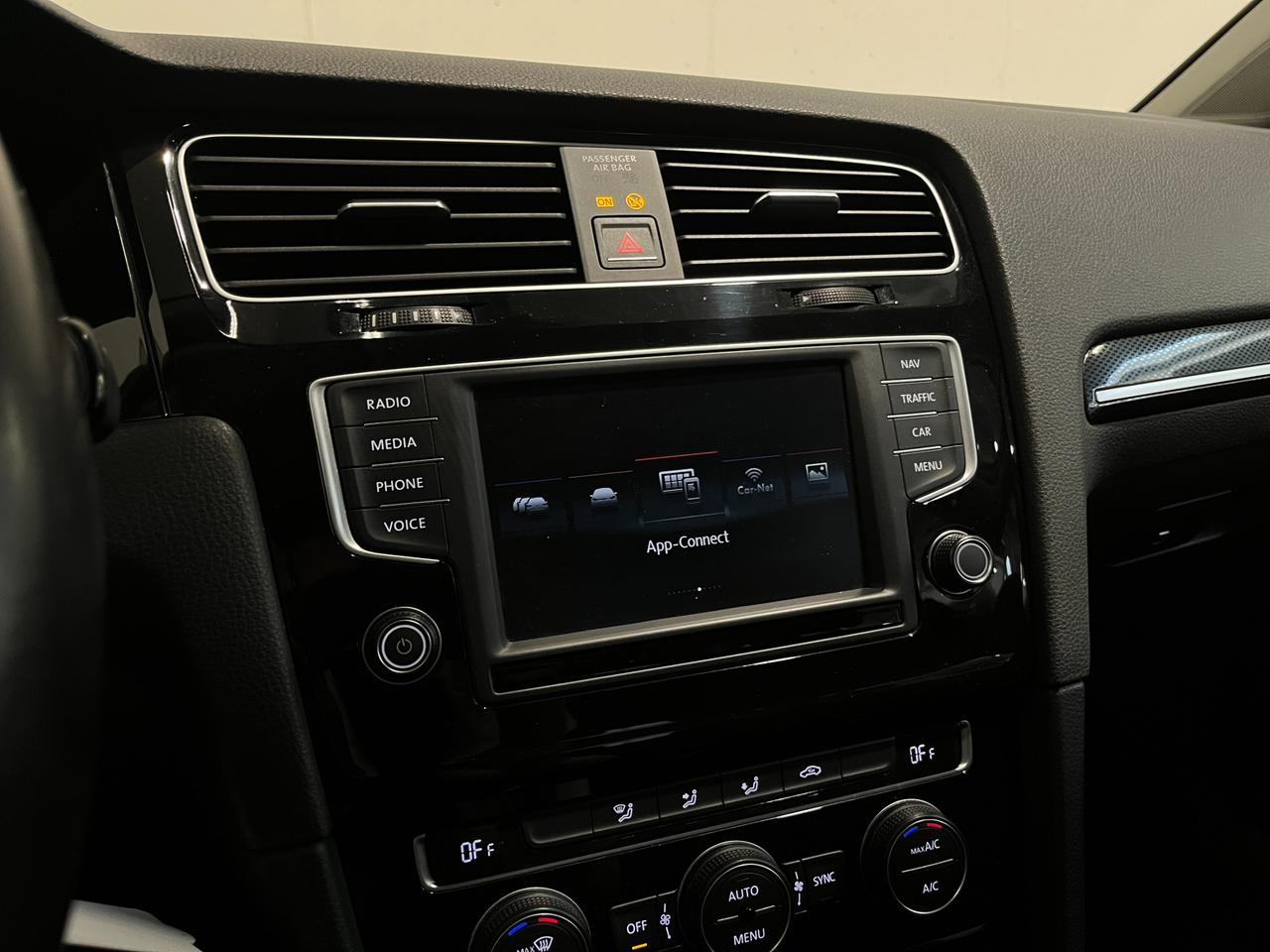 VOLKSWAGEN GOLF 1.6 TDI EXECUTIVE