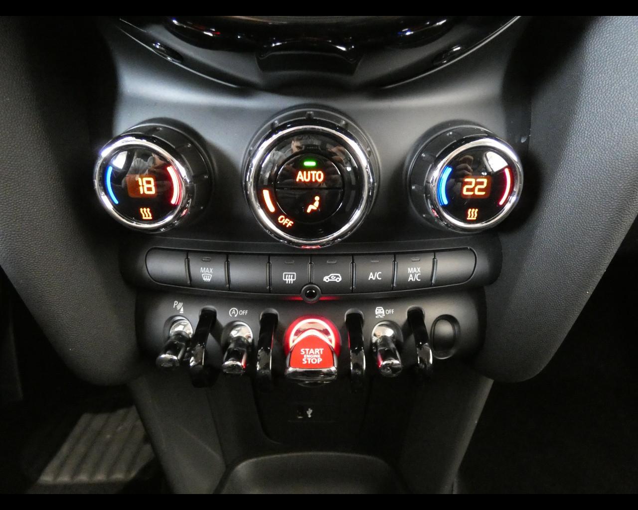 MINI Mini 4ª serie (F56) - Mini 1.5 Cooper Business