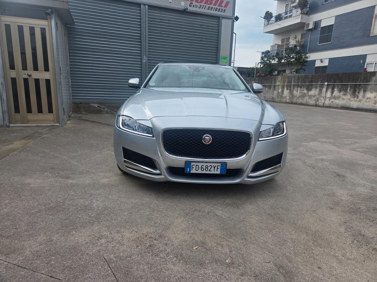 Jaguar XF 2.0 D 180 CV aut. Portfolio