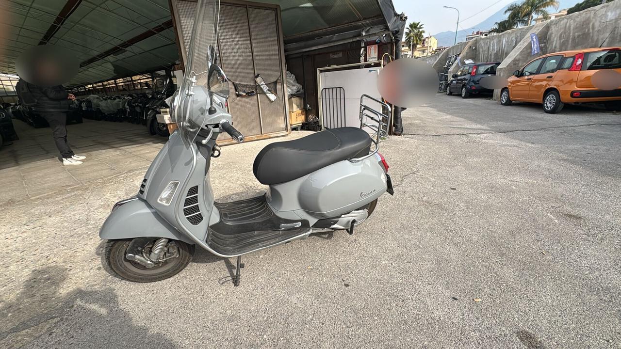 Vespa GTS 300 SUPER TECH DEL 2019 USATO