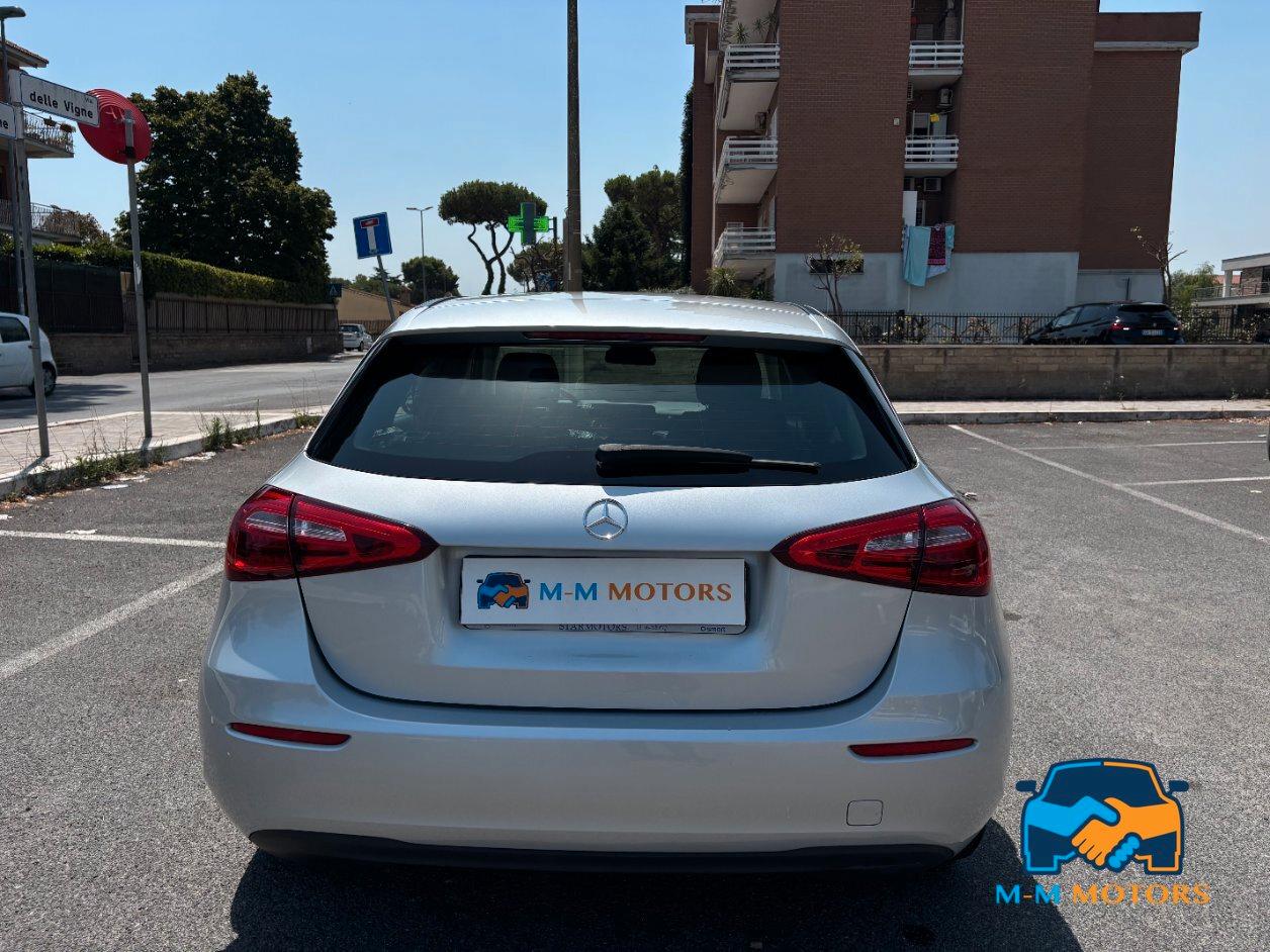 Mercedes A 180 Business 7G-DCT