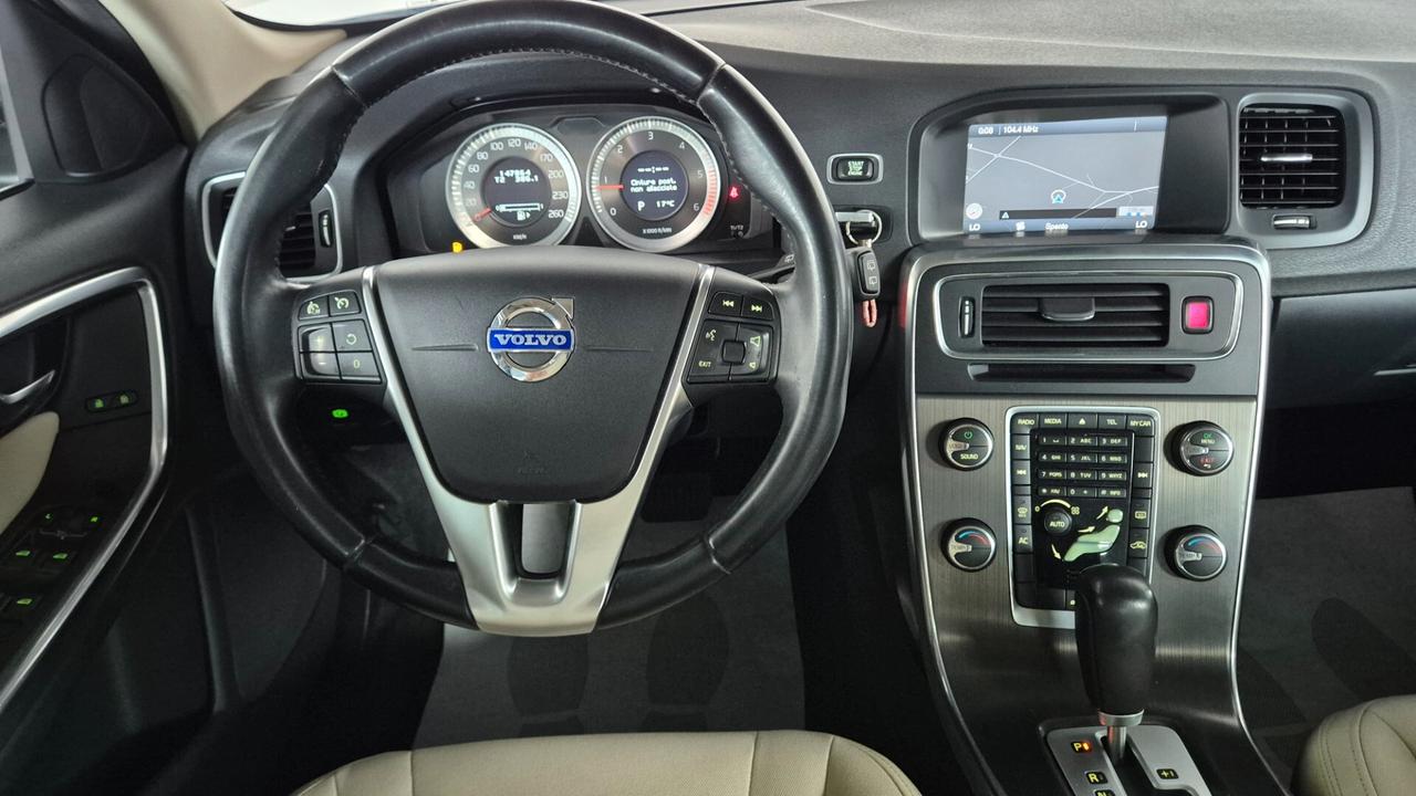 Volvo V60 D2 1.6 Powershift Summum