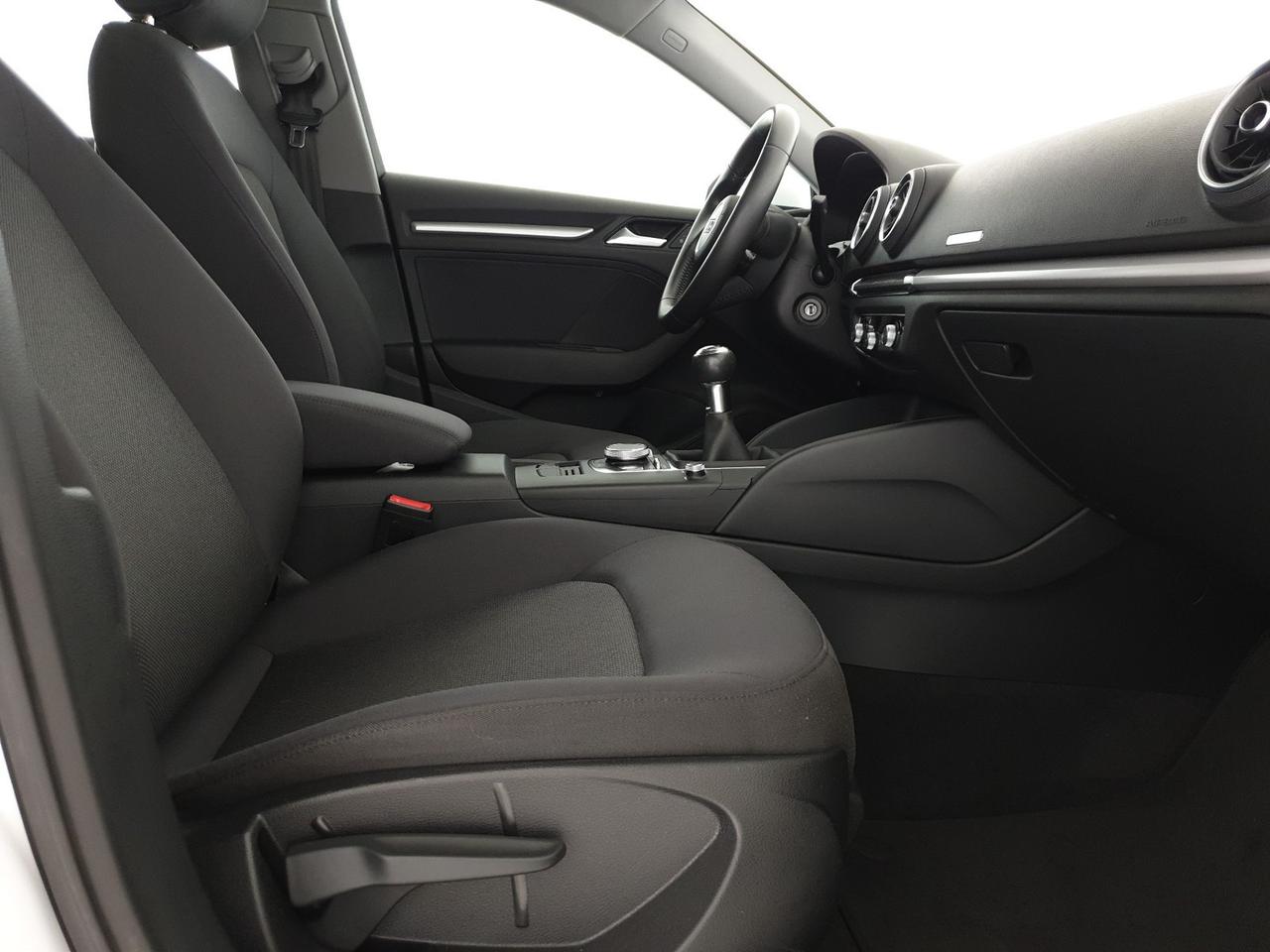 Sportback 30TDI 116CV Admired