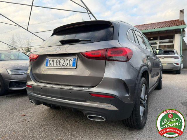 MERCEDES-BENZ GLA 180 d Automatic Premium