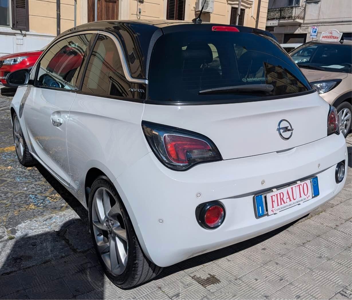 Opel Adam 1.2 70 CV Slam