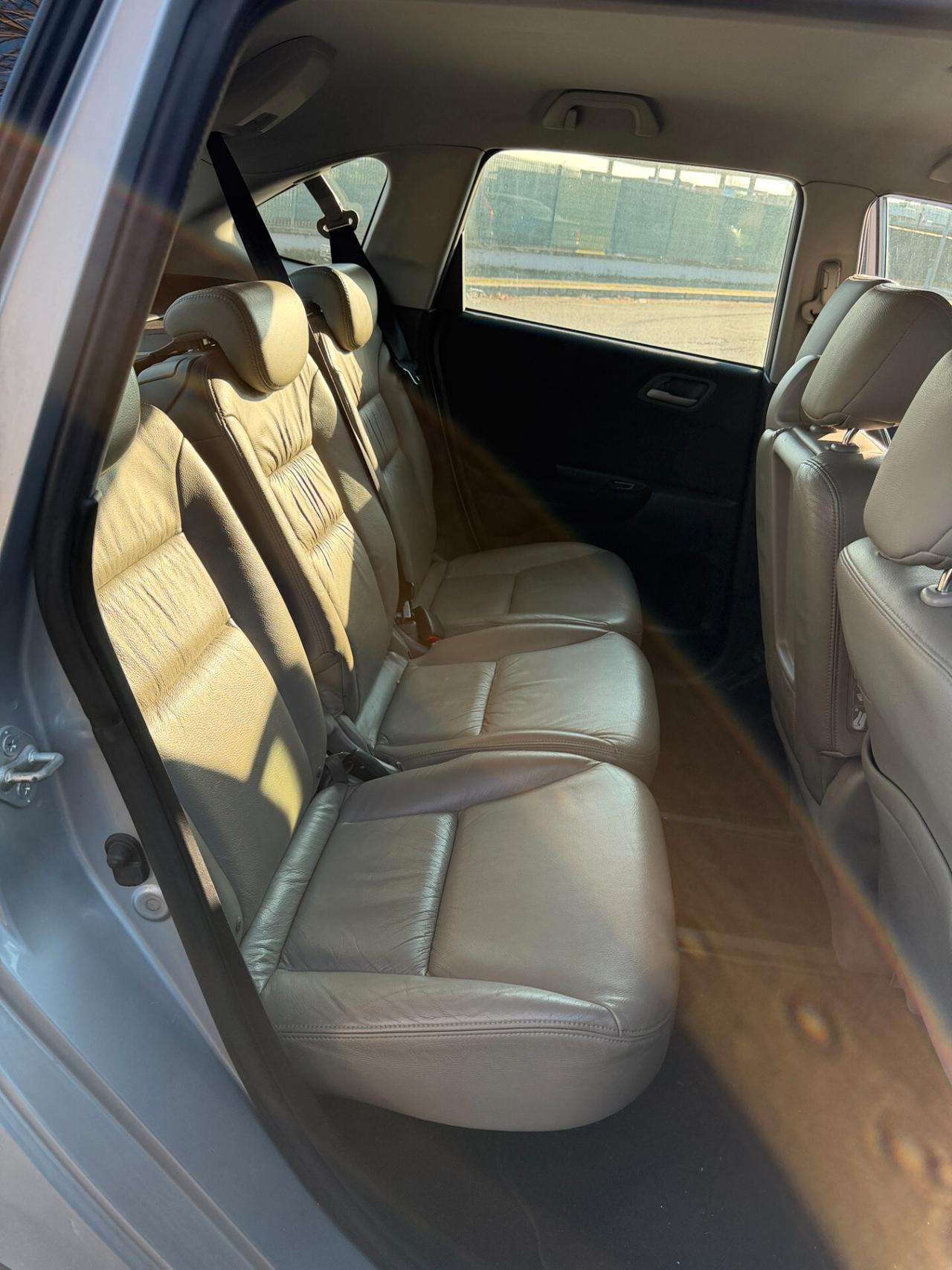 Honda FR-V 2.2 16V i-CTDi Executive LH