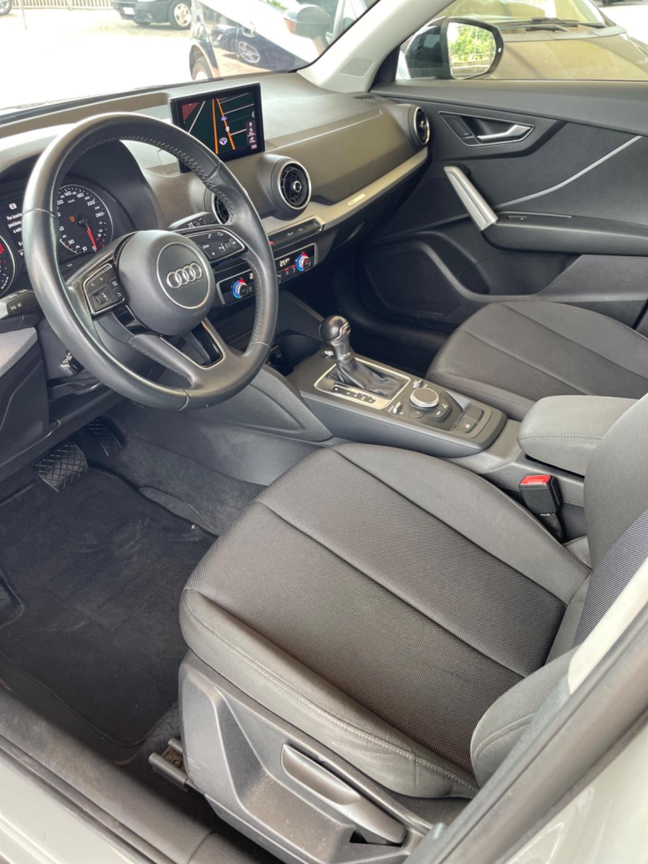 Audi Q2 35 TDI S tronic Business
