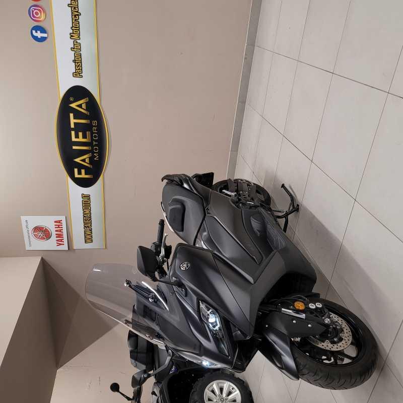 Yamaha T-Max 560 - 2025