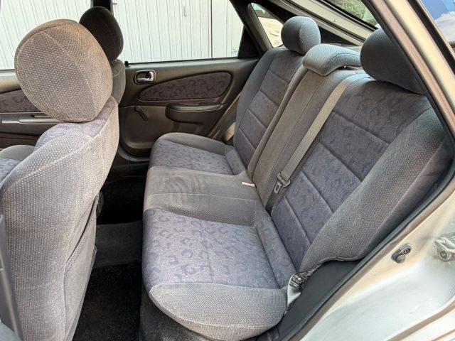 TOYOTA Corolla 1.4i 16V 5 porte Sol