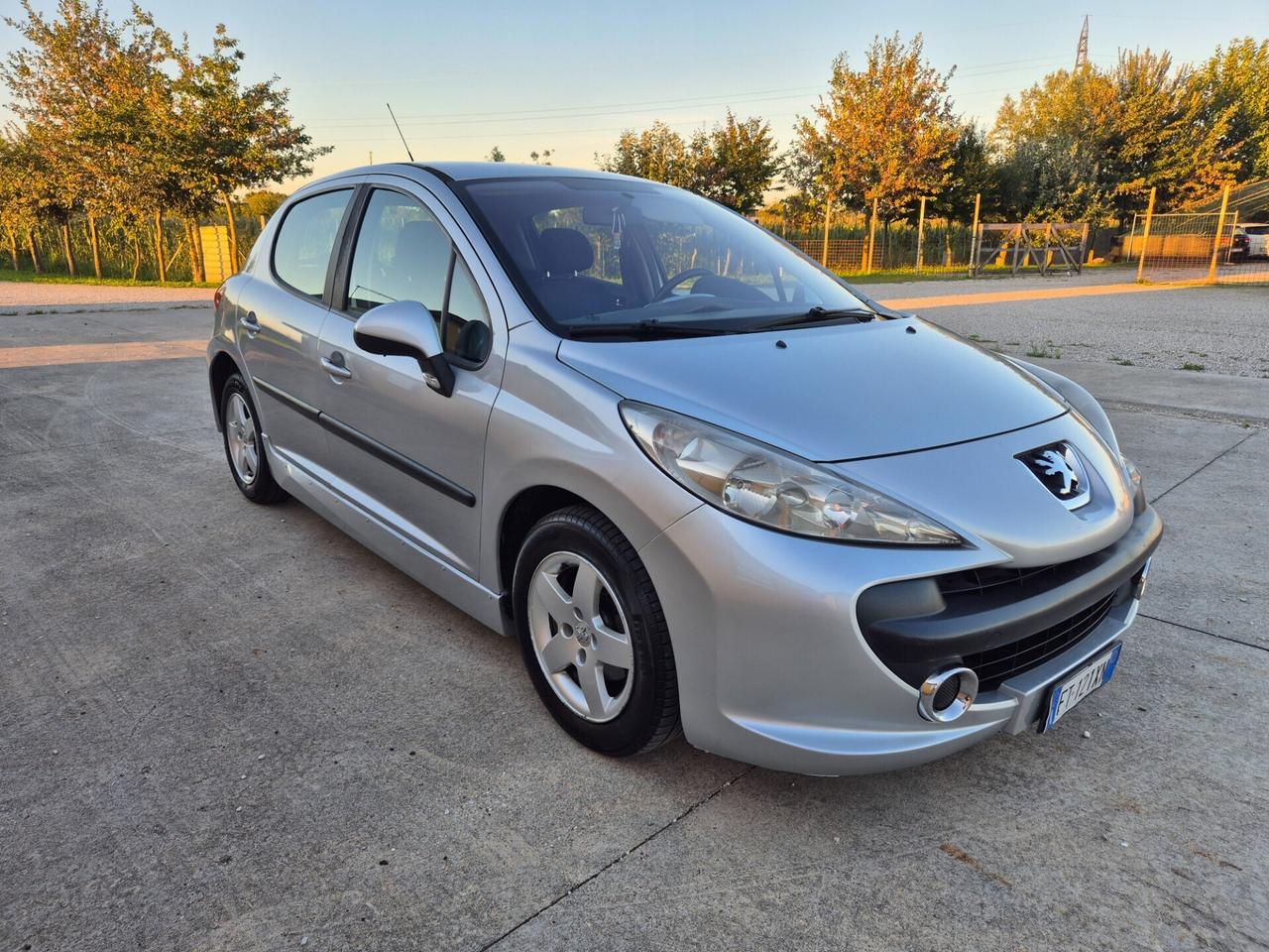 Peugeot 207 1.4 88CV 5p. neopatentati