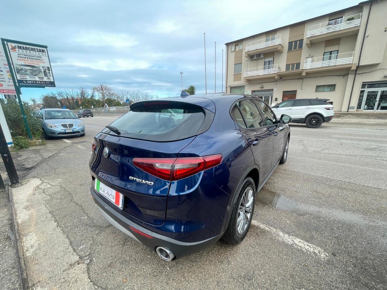 Alfa Romeo Stelvio 2.2 Turbodiesel 180 CV AT8 RWD Executive