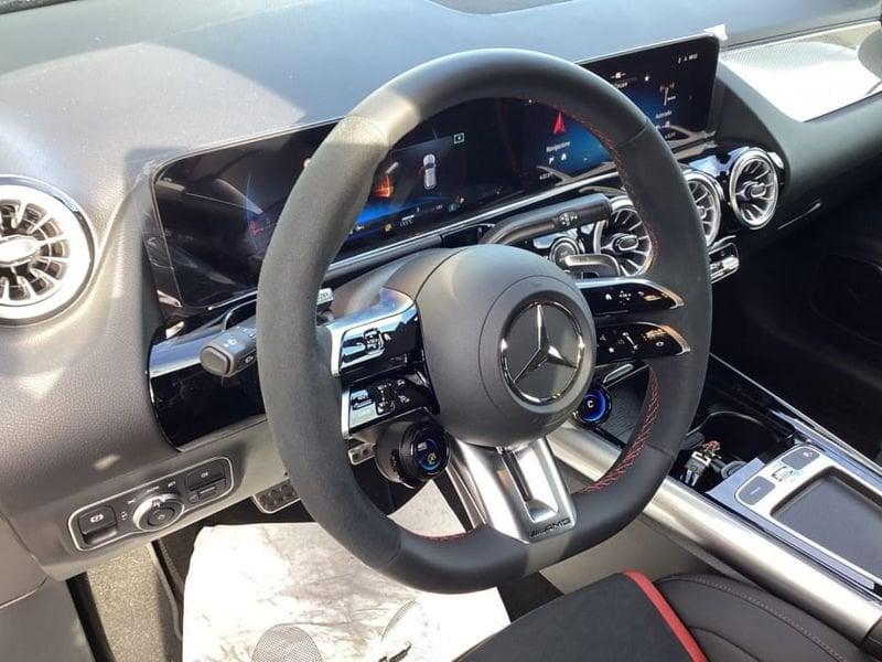 Mercedes-Benz GLA 45 S AMG 4Matic Racing Collection