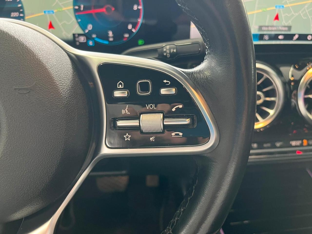 Mercedes-benz GLA 200 d Automatic Premium TETTO APRIBILE UNICO PROPRIETARIO
