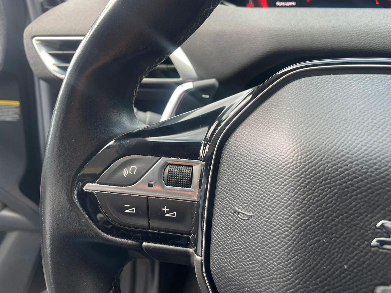 PEUGEOT 3008 1.5HDI ALLURE EAT8 130cv