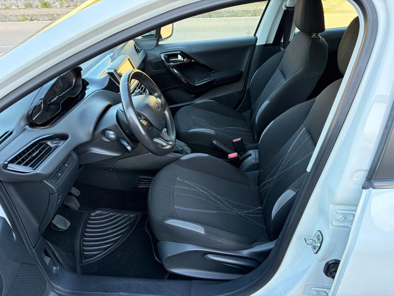 Peugeot 208 1.4 HDi 68CV 5 porte Access