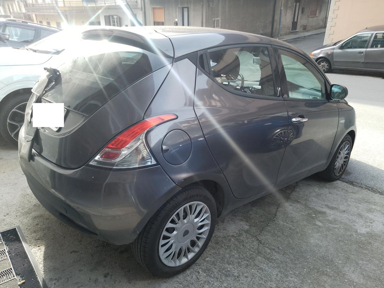 Lancia Ypsilon 1.3 MJT 16V 95 CV 5 porte S&S Silver