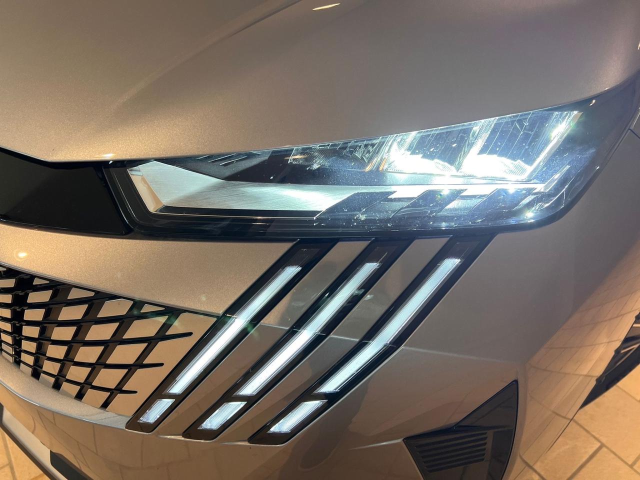 Peugeot 5008 Hybrid 145 e-DCS6 Allure