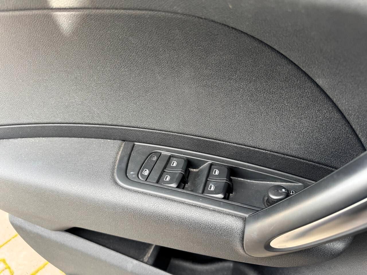 Audi A1 1.6 TDI S tronic line edition plus