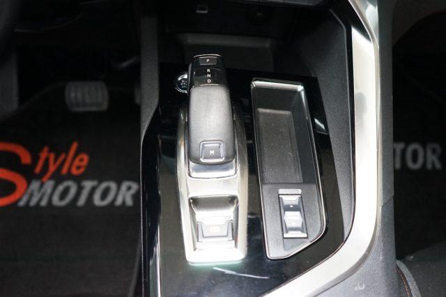 PEUGEOT 3008 BlueHDi 130 S&S EAT8 Active Business