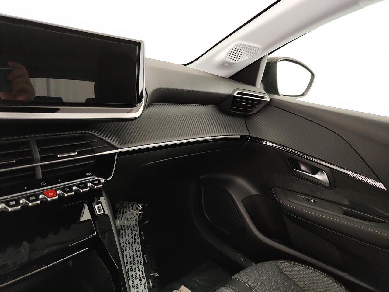 Peugeot 208 motore elettrico 136 CV 5 porte Allure