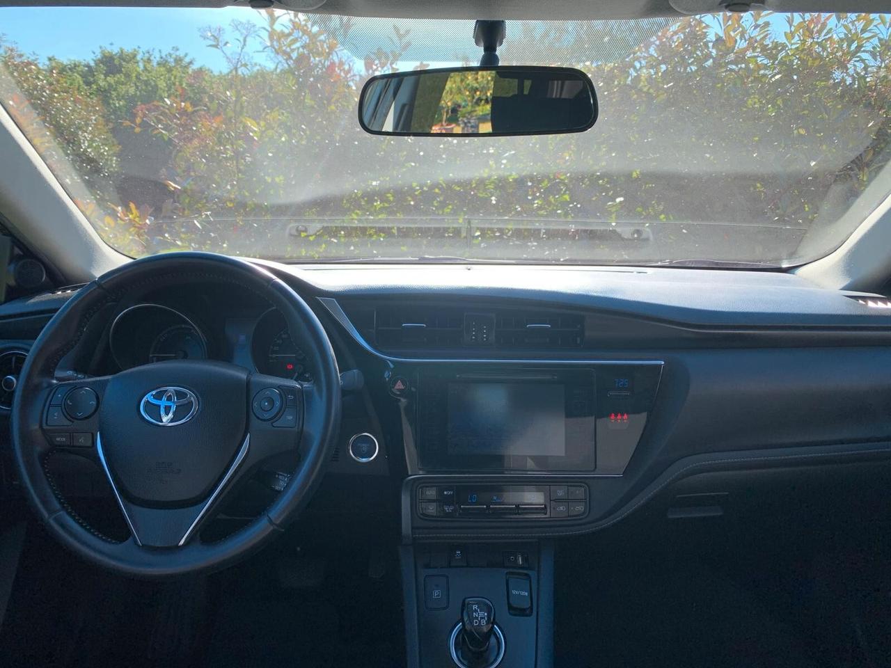 Toyota Auris Touring Sports 1.8 Hybrid Lounge