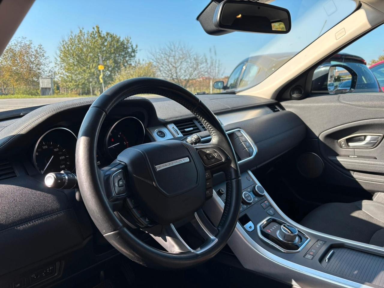 Range Rover Evoque 2.0 Diesel 4x4 Cambio Automatico con gancio traino